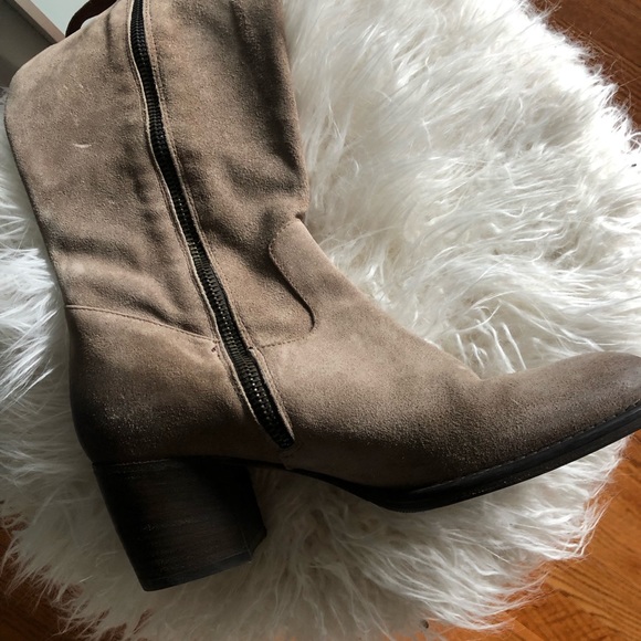 Vero Cuoio Light Tan/Greyish Suede Boots. - Picture 10 of 13